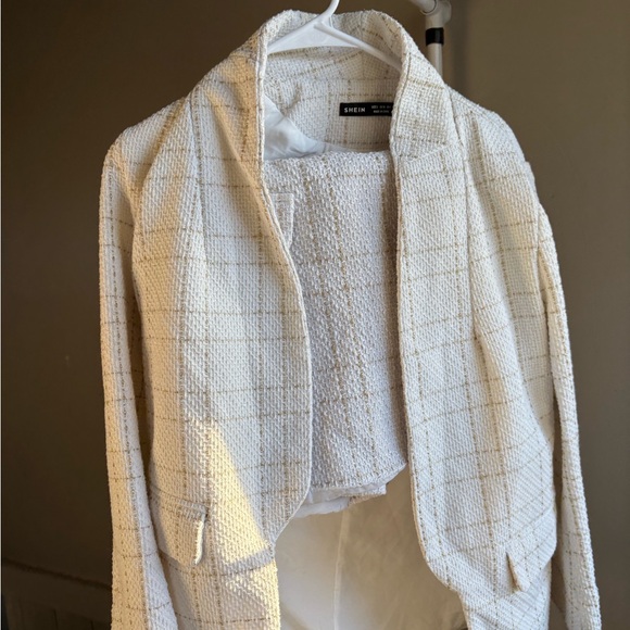 Cream Blazer set - Picture 2 of 5